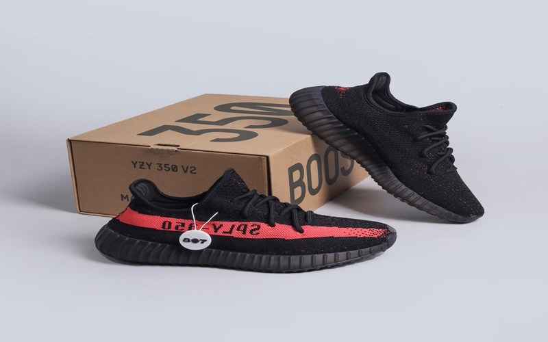 Adidas Yeezy Boost 350 V2 Ikon Gaya dan Teknologi Modern