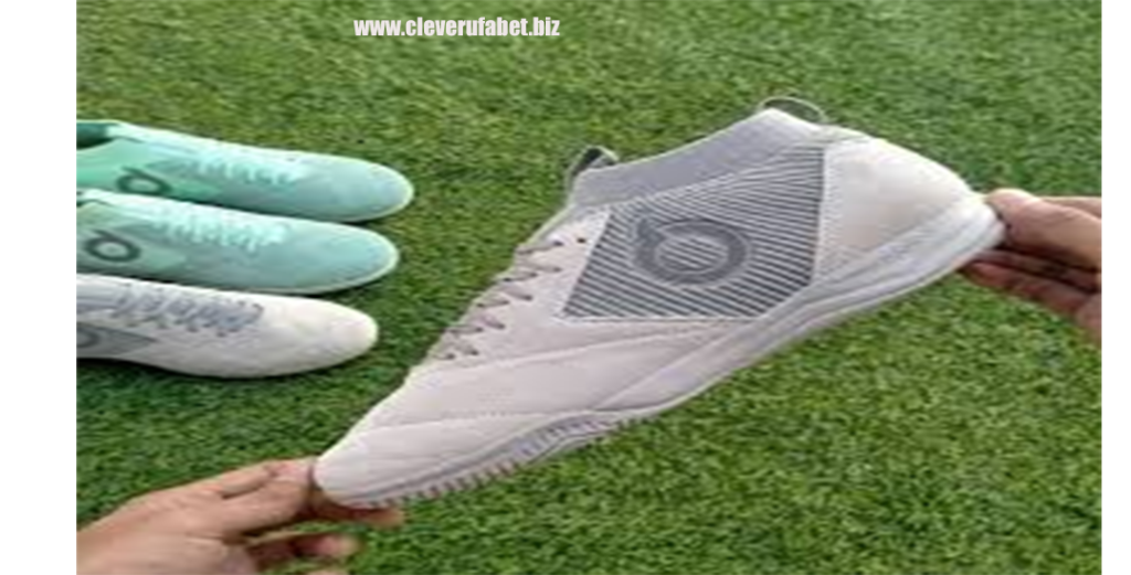 Sepatu Futsal Ortuseight 100